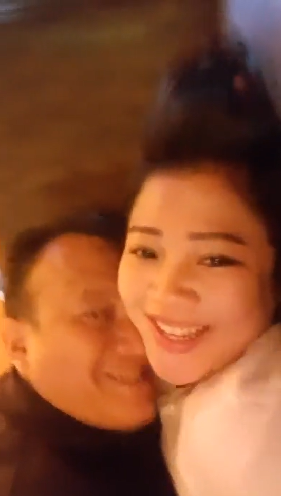 Lagi Hamil Digenjot juga sama suami