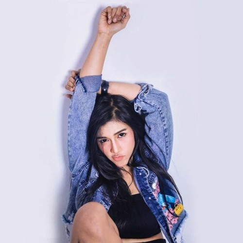 Viral main dengan Dj Nadine Azzura