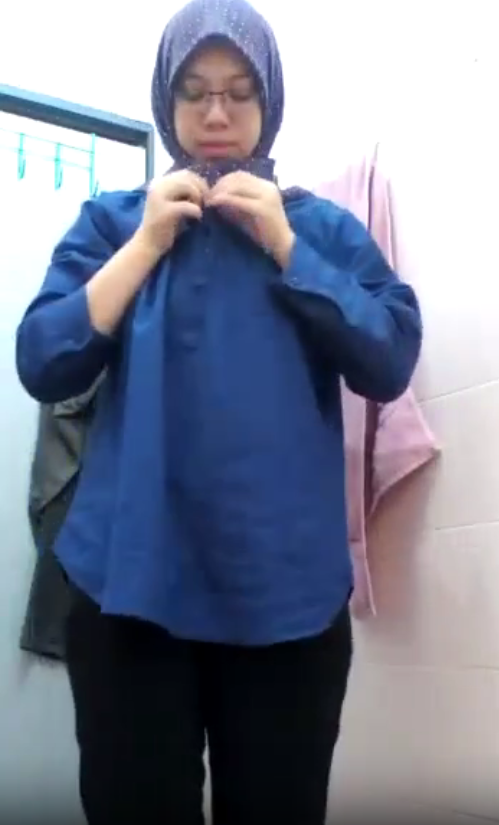 Bu guru SMP Kirim video spil body buat siswa