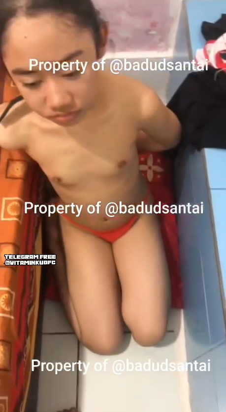 Ikat tangan bocil suru sepong