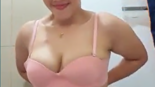 Tante Cantik Toge Pegawai Bank Bugil Depan Kamera