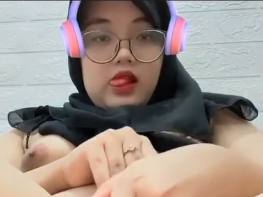 Hijab Gemoy Squirt Muncrat