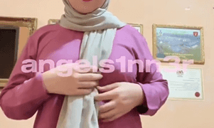 jilbab kebaya pink
