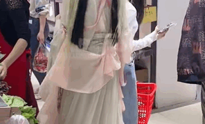 Cosplay pakaian kerajaan tiongkok pulang di genjot misua