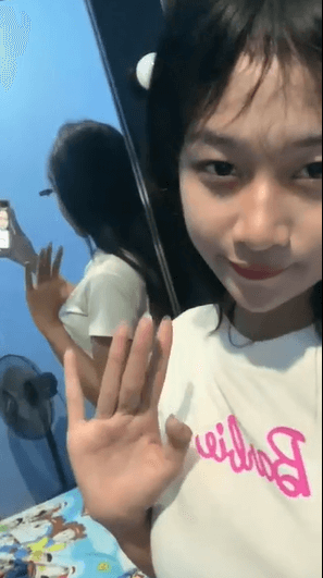 ABG tobrut bugil pamer toket gede