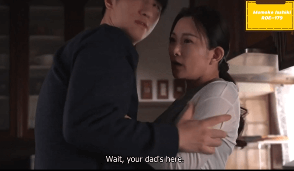 Punya ibu tiri Momo Isshiki jatuh cinta pada anak tiri