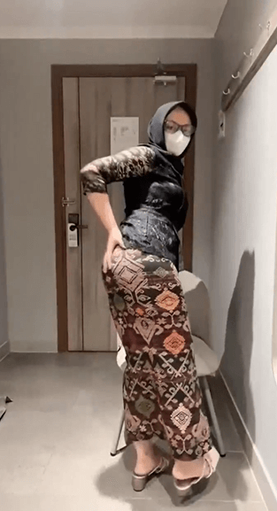 Kebaya Hitam Kesepian Ingin Di Puasin