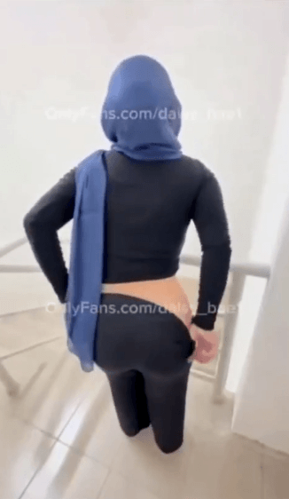 Ngentot Hijab Di Tangga Kampus