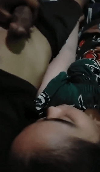 Setubuhi Kakak Kandung Sedang Tidur